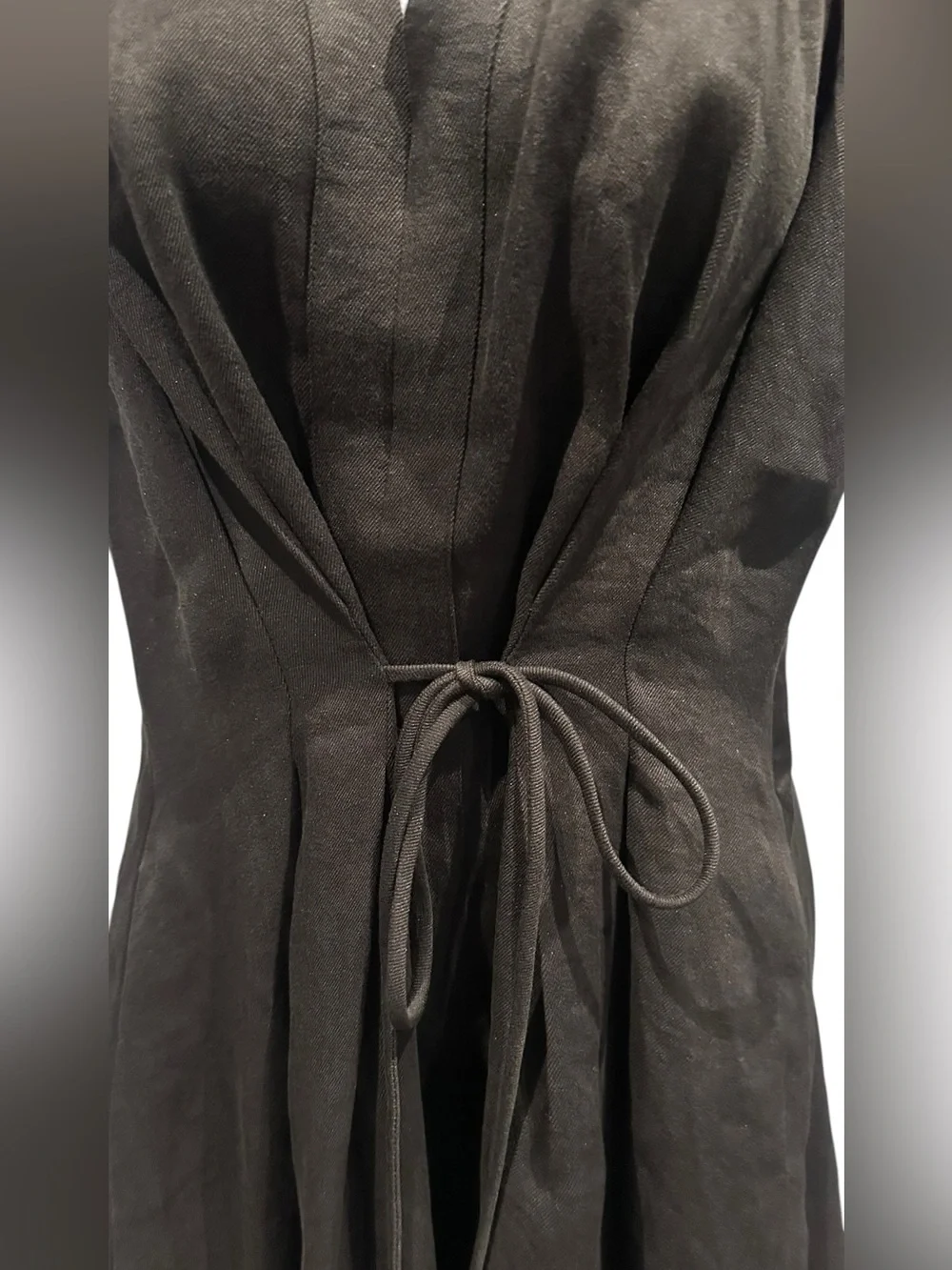 OGL | Viscose-Linen Collared V-neck Midi Dress with Drawstring Black | Medium